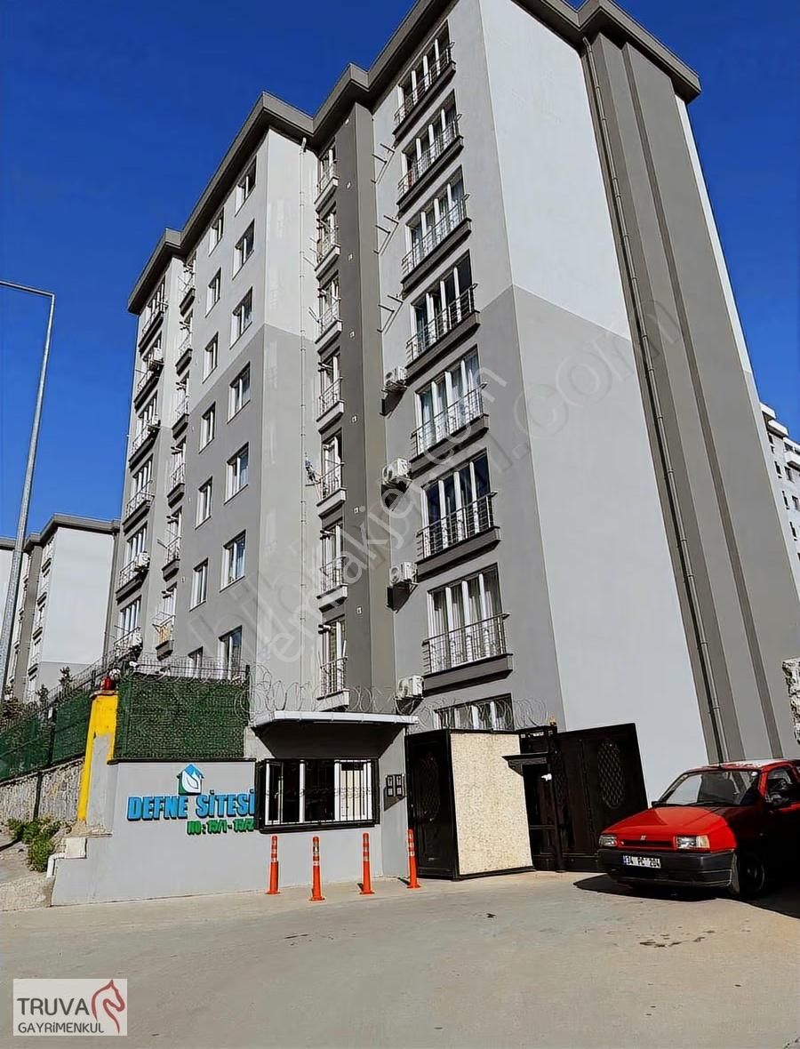 Kurtköy Merkeze Yürüme Mesafesinde Site İçerisinde 80 M2 2+1