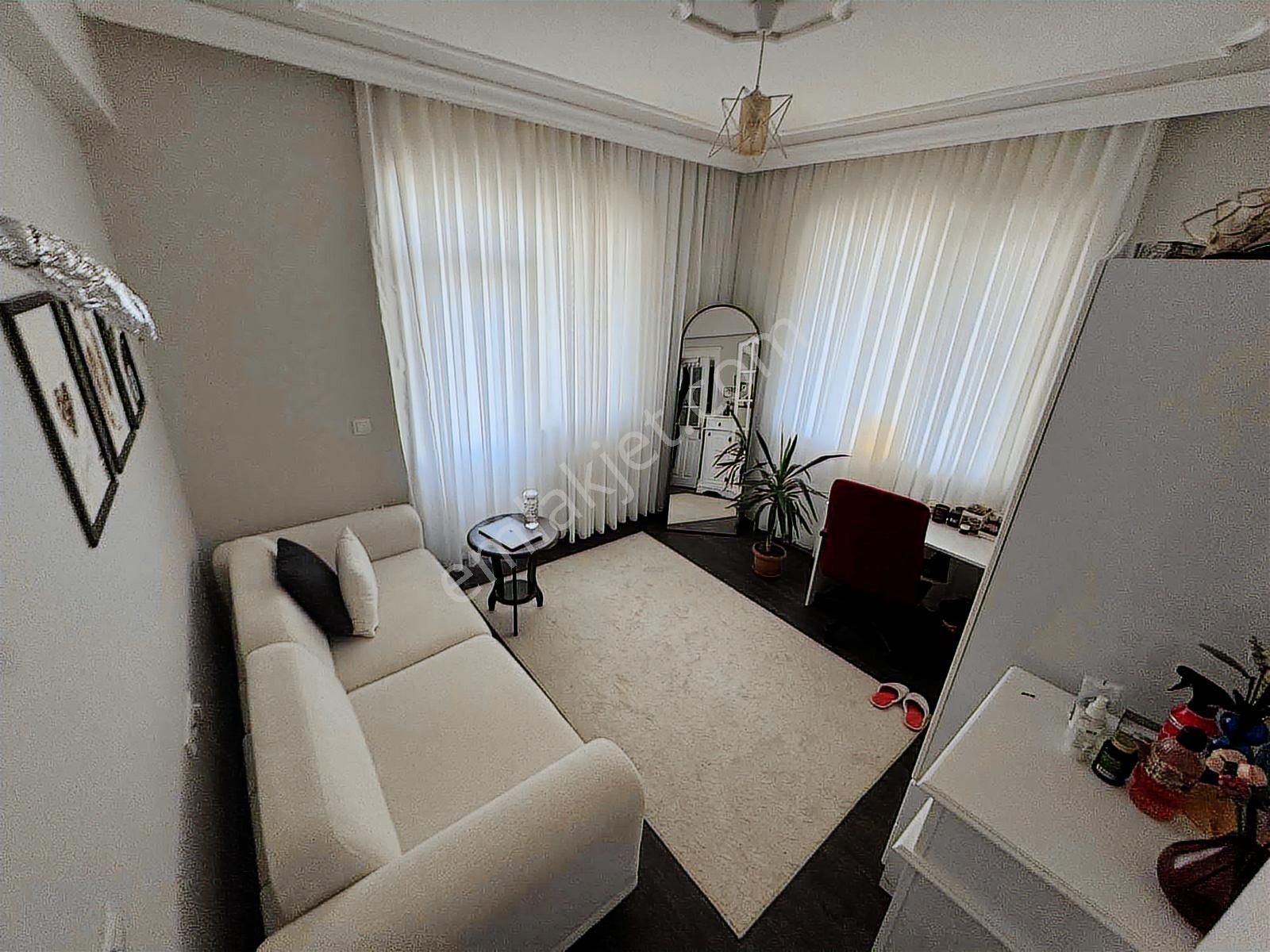 Hürriyet Caddesi Üzeri Merkezi Konum 3+1 Satılık Daire