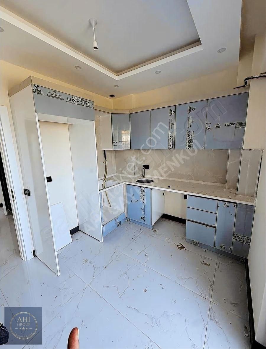 Ahi Group'tan Ebeveyn Banyolu Geniş 2+1 Daire - Görsel 2