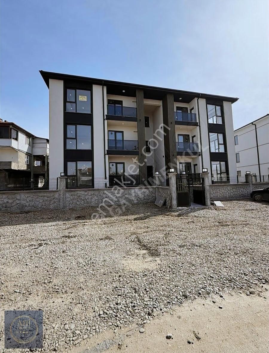 Ahi Group'tan Ebeveyn Banyolu Geniş 2+1 Daire