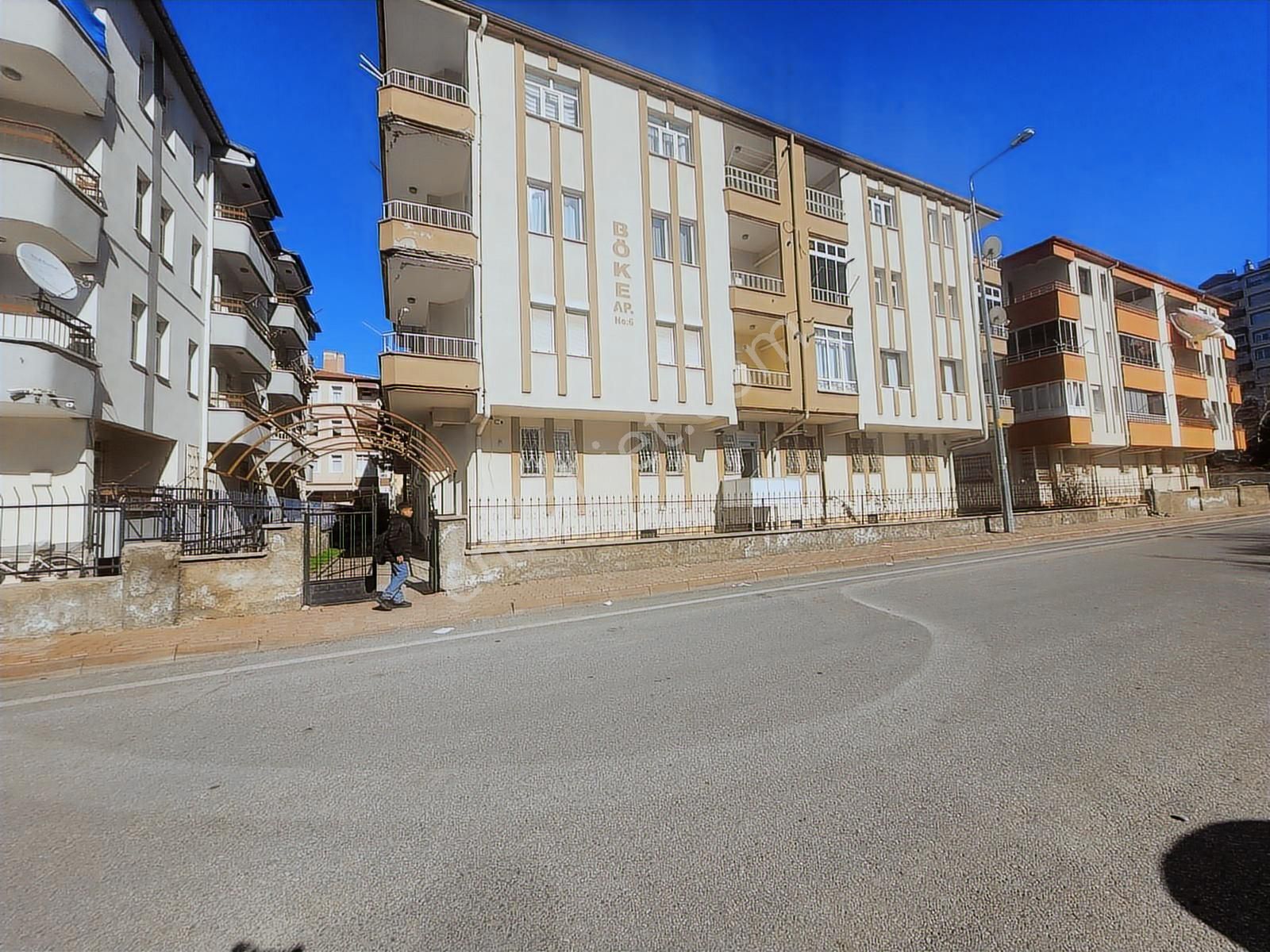 Barbaros Mahallesi'nde Kiralık 3+1 Full Eşyalı Daire - Görsel 2