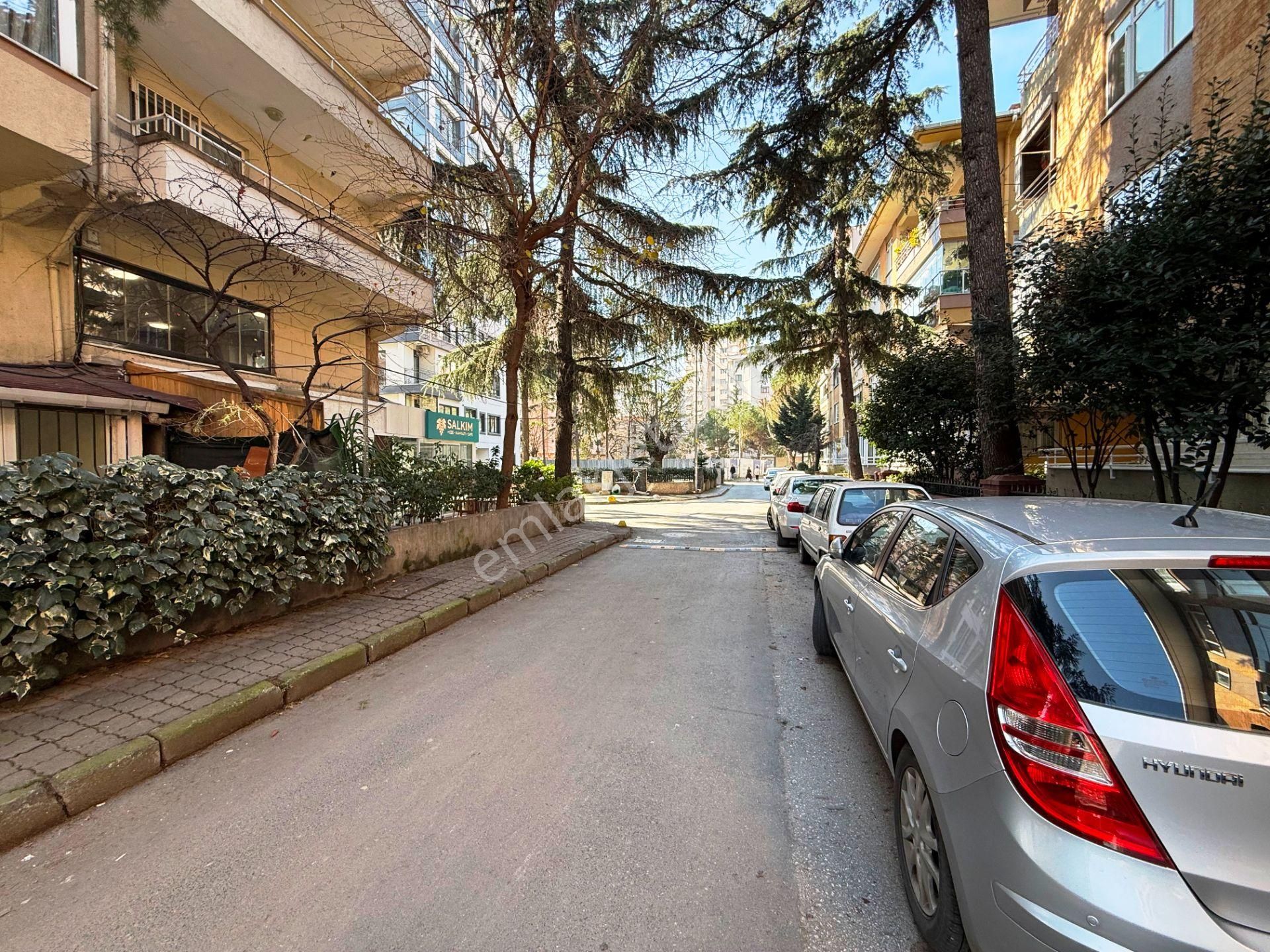 Feneryolu'nda 80m2 Müstakil Girişli Evcil Dostu Temiz Kiralık 2+1 - Görsel 34