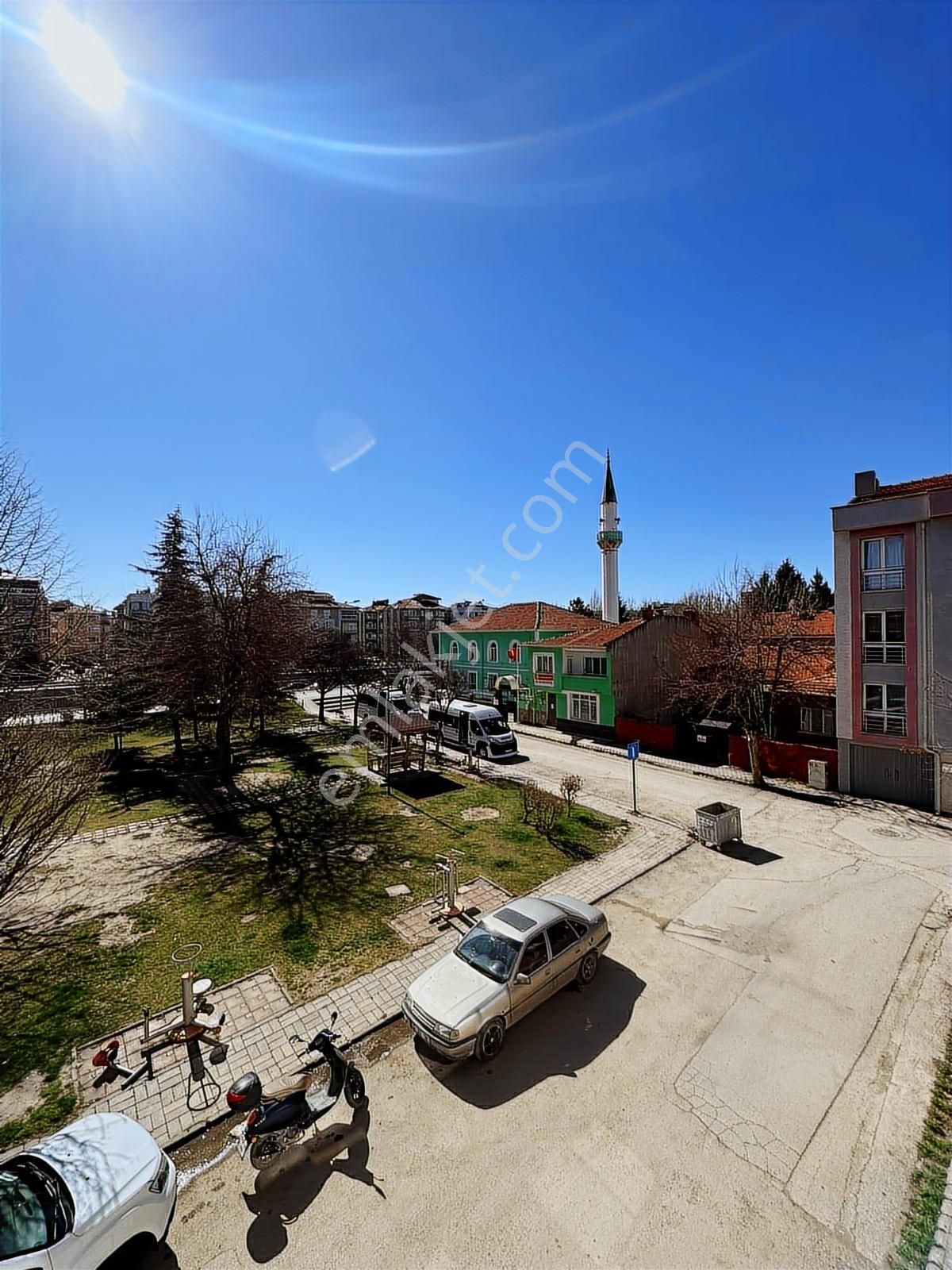 Balkan Gündüzden Sütlüce Mahallesinde Kiralık 1+1 Daire - Görsel 2