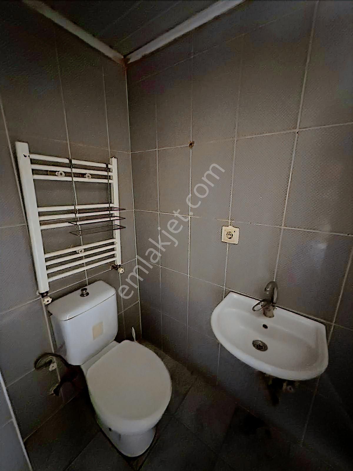 Balkan Gündüzden Sütlüce Mahallesinde Kiralık 1+1 Daire - Görsel 9