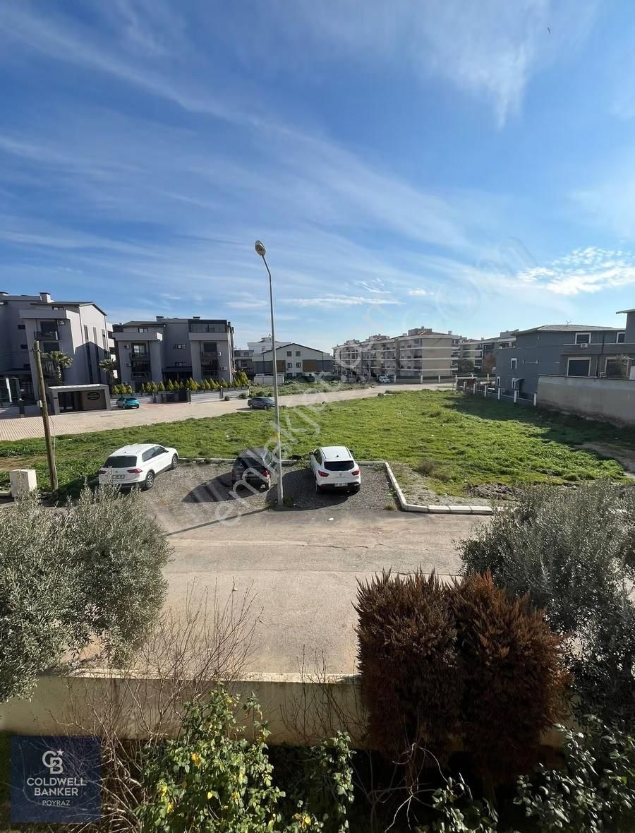 Menderes Cüneytbey Mah. Satılık 160 M2 Ara Kat 3+1 Daire