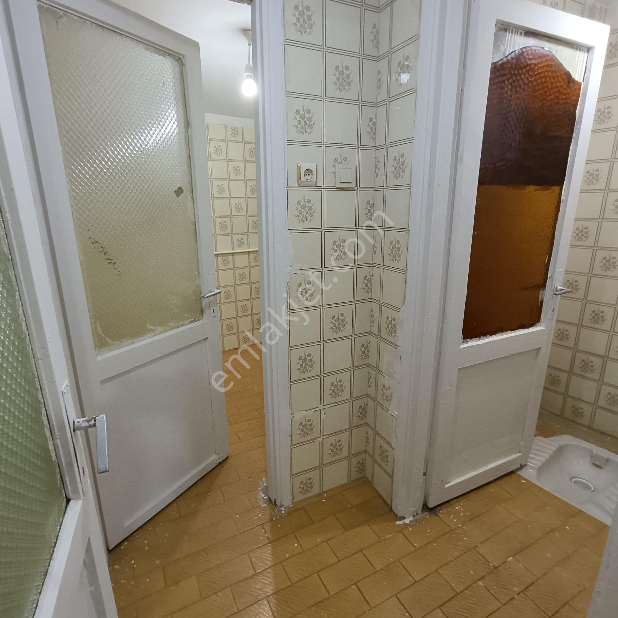 ​bayrampaşa Metroya 5 Dakika / Tadilatlı / Masrafsız 1+1 Çatı Katı - Görsel 10