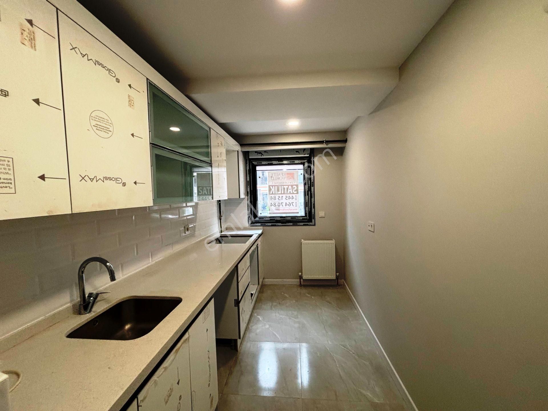 Pendik Sahilde 1.kat Sıfır Balkonlu Panjurlu 80m2 Satılık 2+1 - Görsel 24