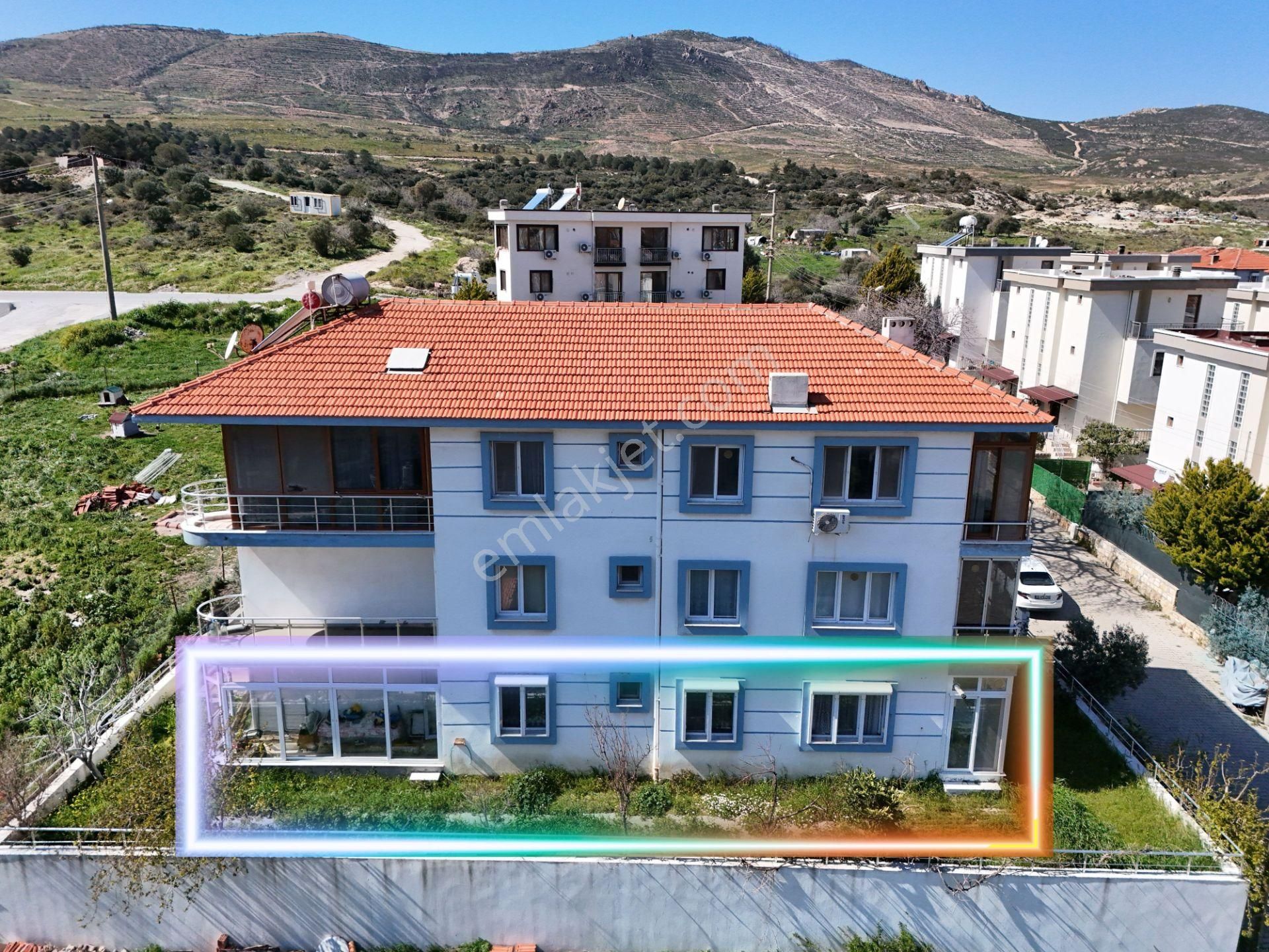 Yeni Foça Bahçe Katı Doğalgazlı Satılık 2+1 Daire