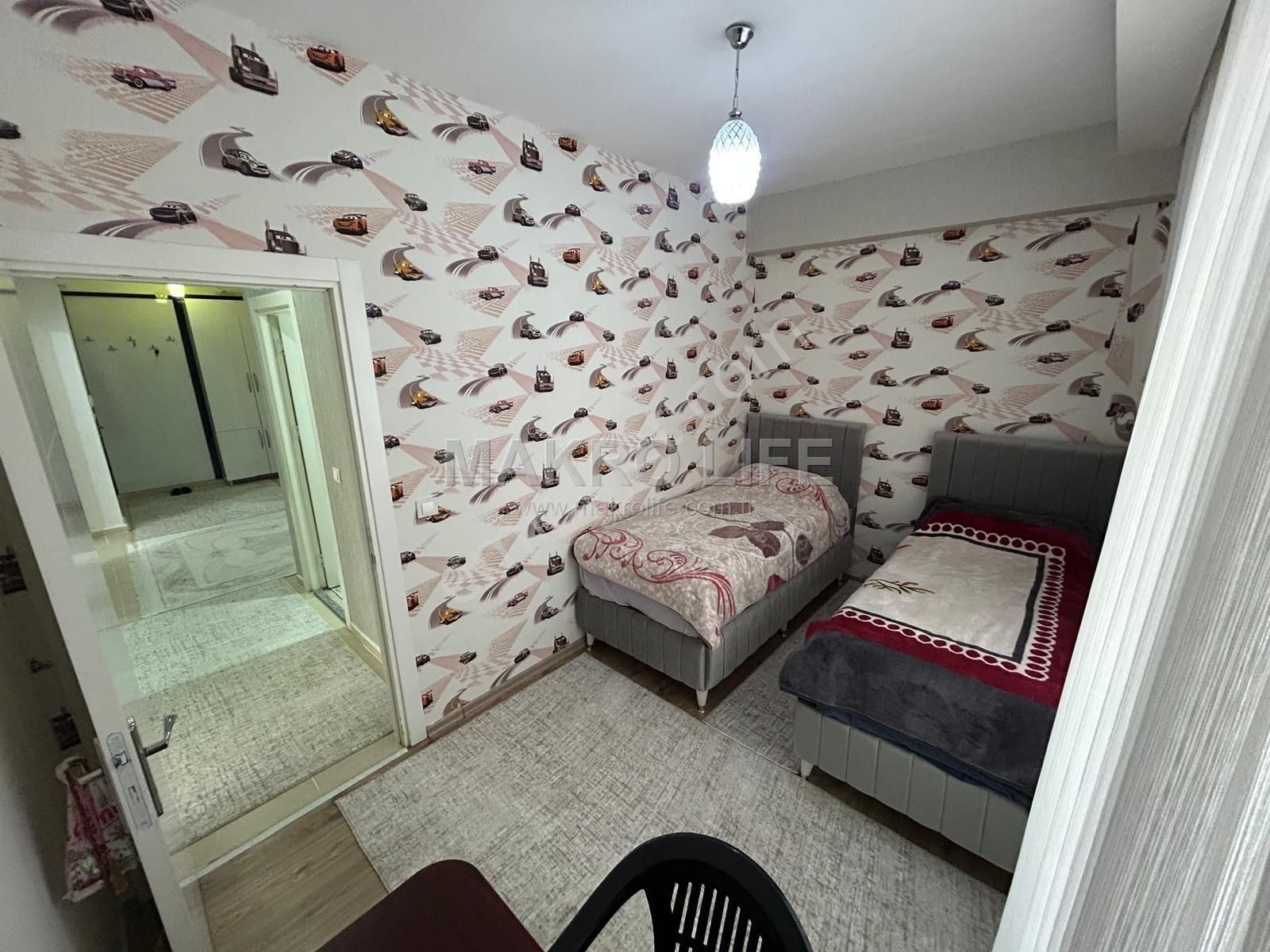 Fabrika Mahallesi Cadde Üzerinde Satılık 3+1 Daire! - Görsel 6