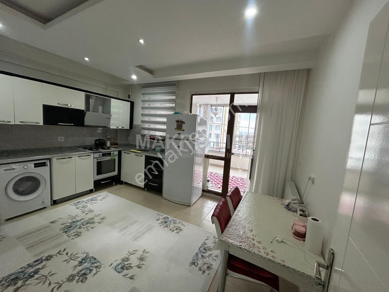 Fabrika Mahallesi Cadde Üzerinde Satılık 3+1 Daire! - Görsel 15