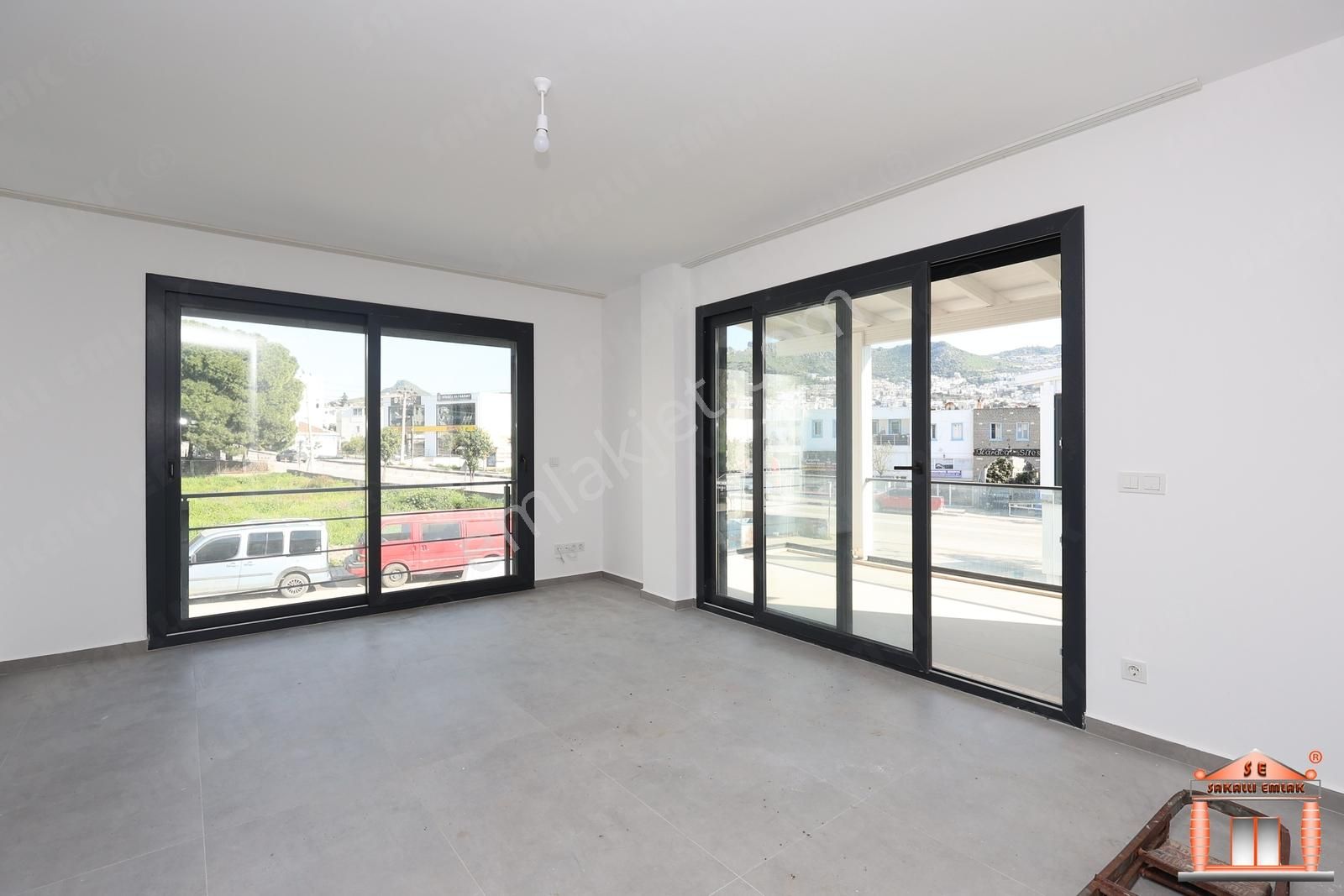 S-a-k-a-l-l-ı-dan Turgutreiste Merkeze Yakın Sıfır Kiralık Daire - Görsel 16