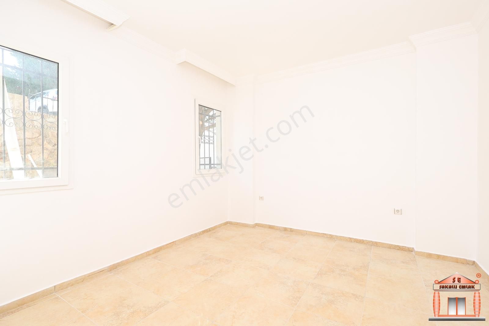 S-a-k-a-l-l-ı-dan Turgutreiste Merkeze Yakın 3+1 Kiralık Daire - Görsel 7