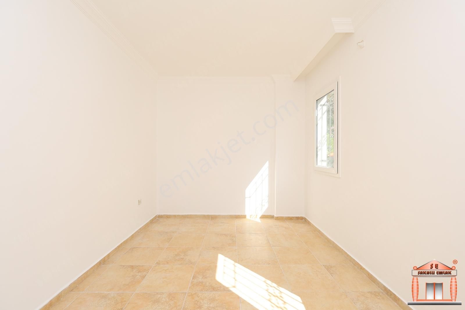 S-a-k-a-l-l-ı-dan Turgutreiste Merkeze Yakın 3+1 Kiralık Daire - Görsel 8