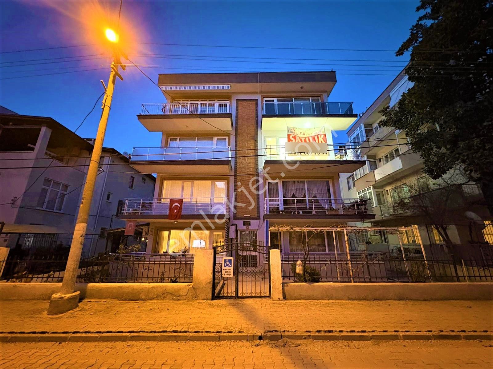 🟠🟠yetkisi Alfa'dan Akçay'da Satılık Modern Mimari Ayrı Mutfak Ebeveynli Arakat Ön Cephe 2+1 Daire - Görsel 4