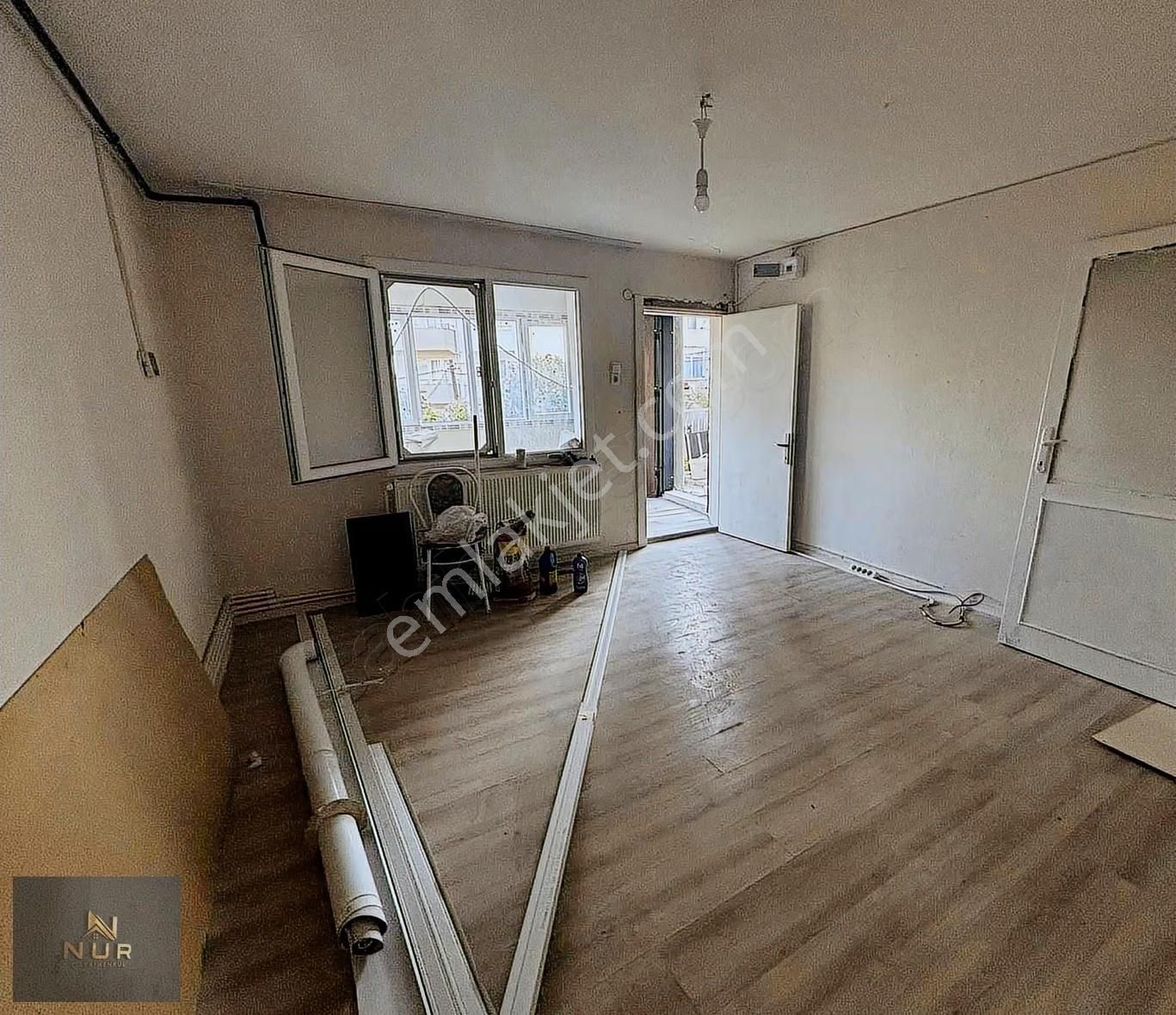 Kızılay Mahallesinde 1+1 Kiralık Daire - Görsel 11