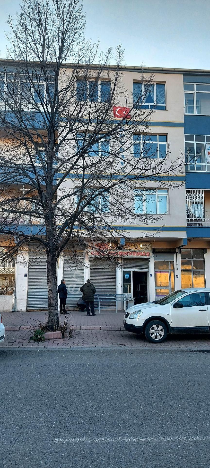 Lokasyonu Güzel Satılık Dukkan - Görsel 8