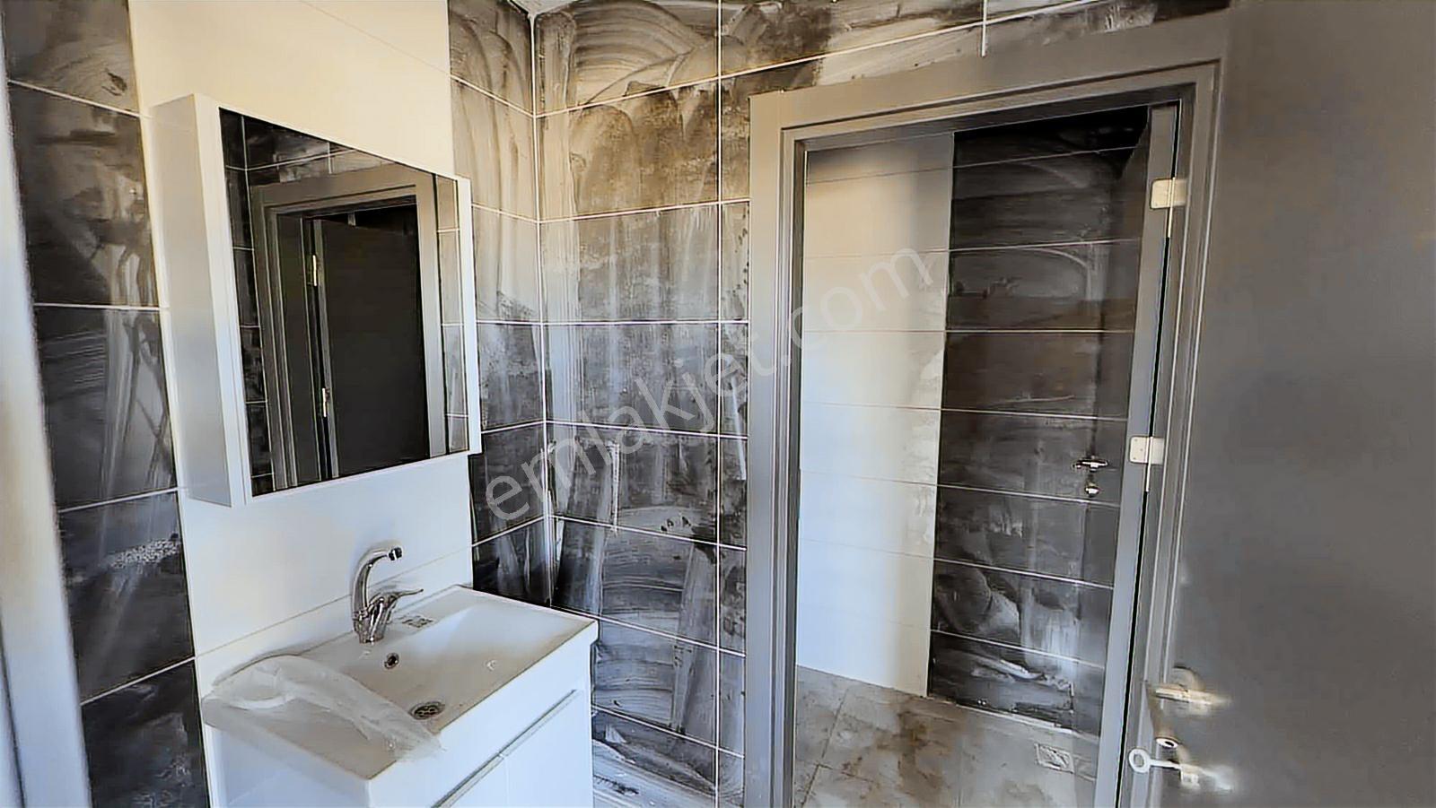 Akpınar Cd. Üzerinde Kiralık Ofisler Balkon Mevcut Tabela Değeri - Görsel 28