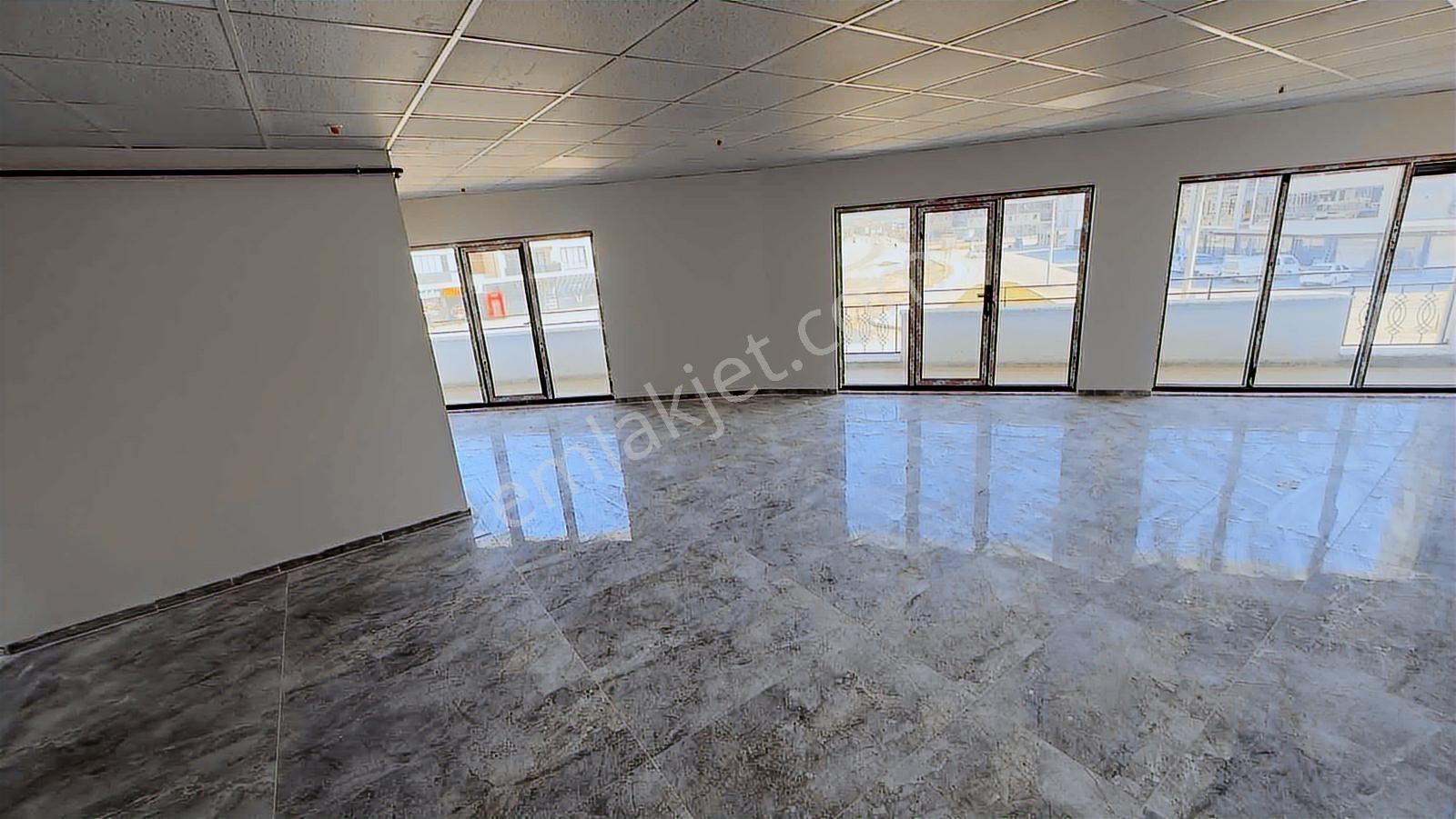 Akpınar Cd. Üzerinde Kiralık Ofisler Balkon Mevcut Tabela Değeri - Görsel 10