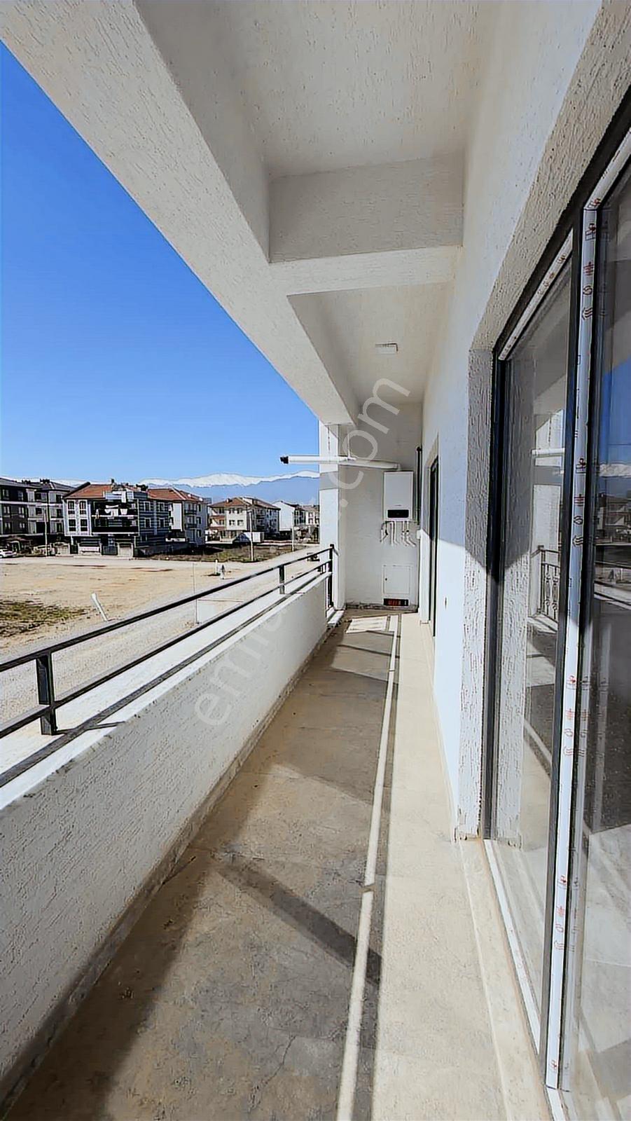 Akpınar Cd. Üzerinde Kiralık Ofisler Balkon Mevcut Tabela Değeri - Görsel 25