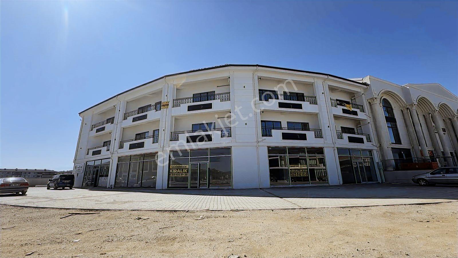 Akpınar Cd. Üzerinde Kiralık Ofisler Balkon Mevcut Tabela Değeri - Görsel 6