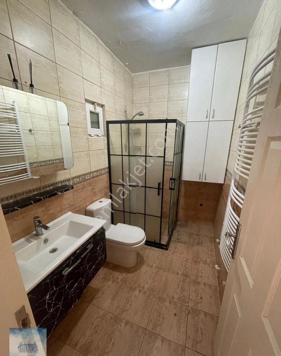 Hoşdere Caddesi Üzeri Çağdaş Marketin Olduğu Bina 3+1 2. Kat Batı Cephe 110m2 Açık Otoparklı - Görsel 22