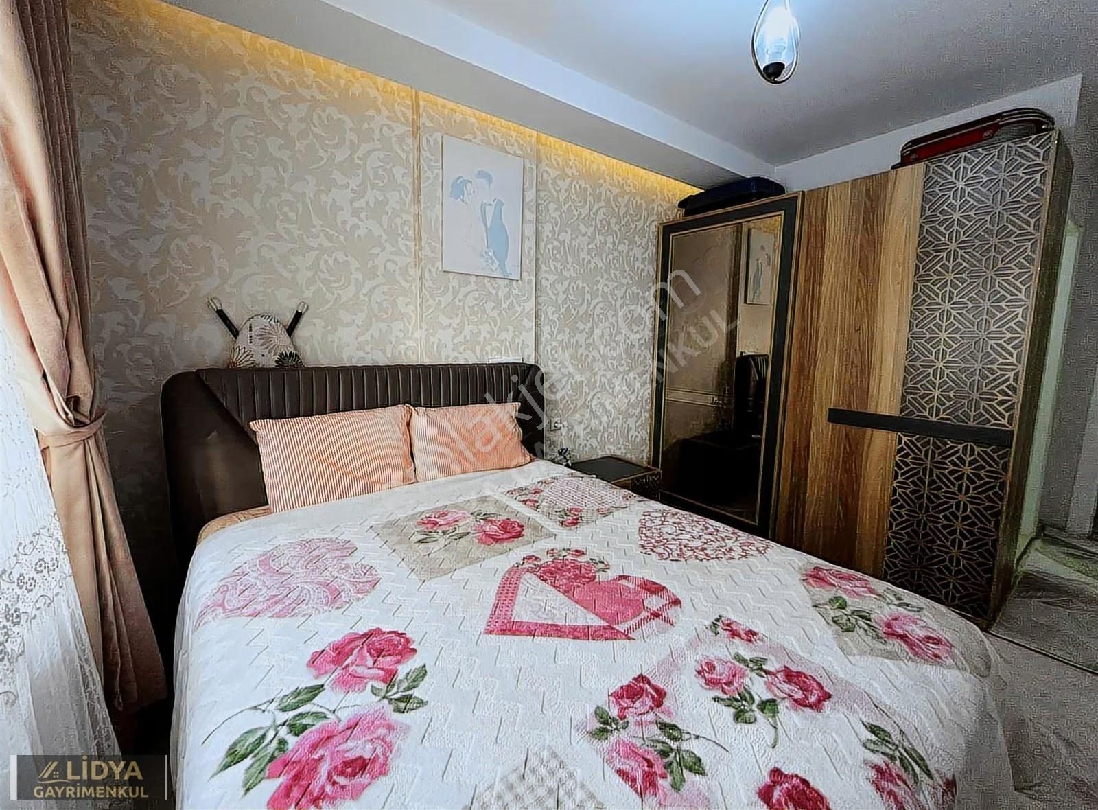 Erdemli Türbe Mah. Geniş 3+1 Satılık Daire - Görsel 15