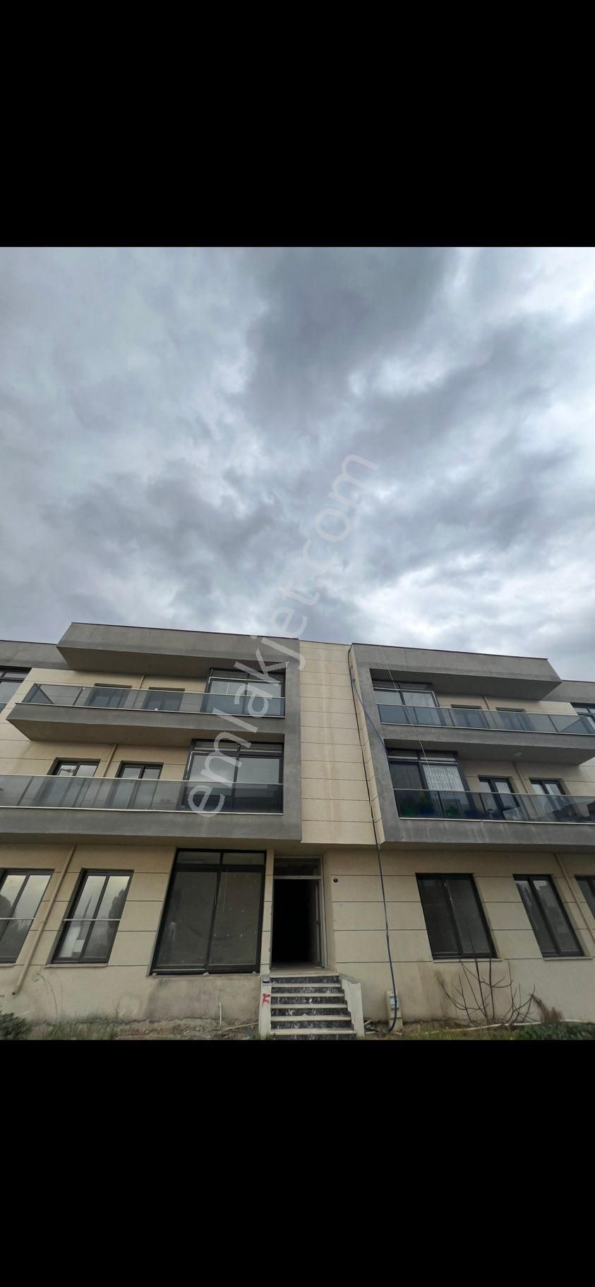 Bayındır Demircilik Mahallesi’nde Uygun Fiyatlı 3+1 Zemin Kat Daire – Tapu Hazır