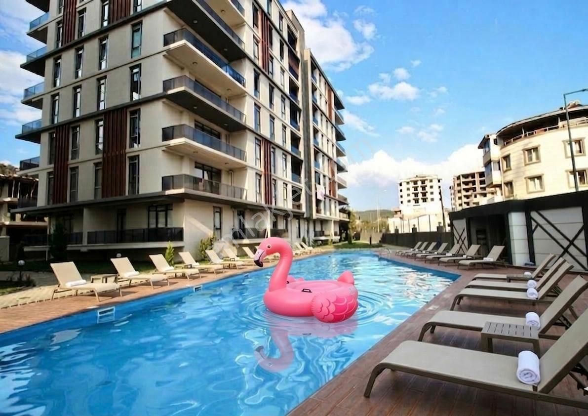 ꧁ay Emlaktan꧂kadıköy'de Yüzme Havuzlu Arakat Ön Cephe Yüksek Kredili Satılık 3+1 Daire
