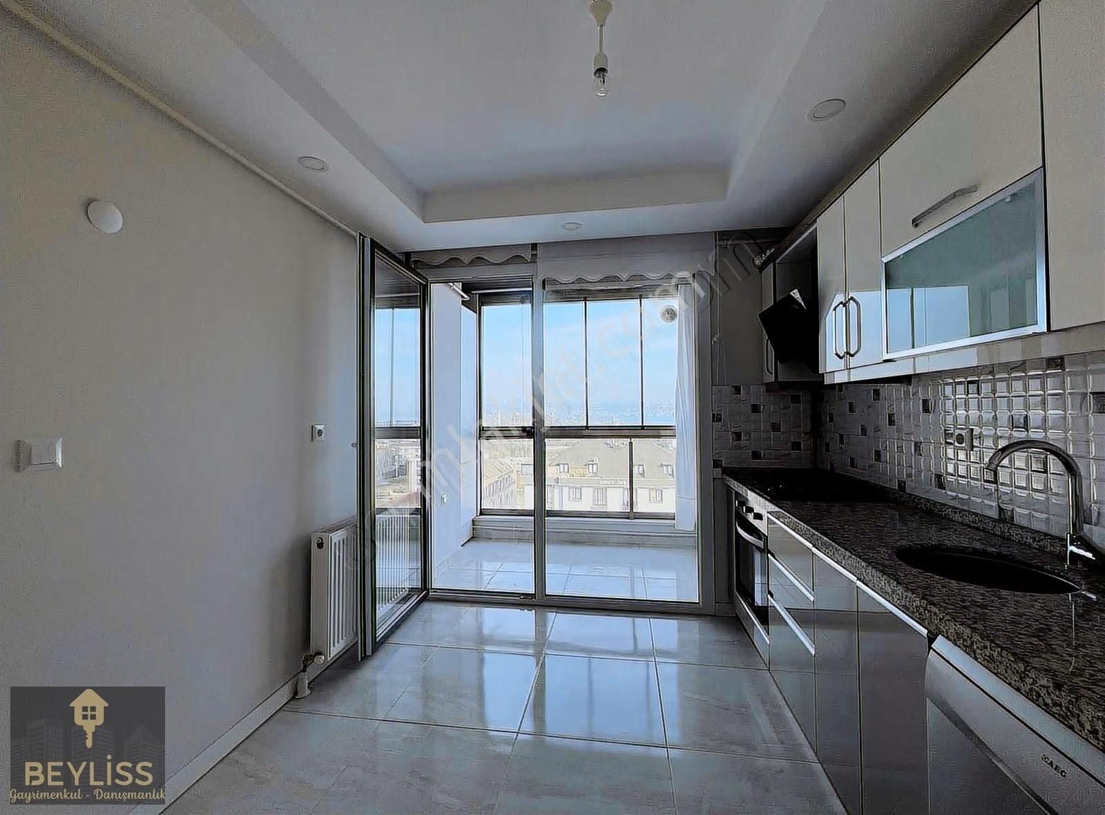 Muratçeşme Ana Caddede Nezih Konumda Deniz Manzaralı 2+1 Lüx - Görsel 12