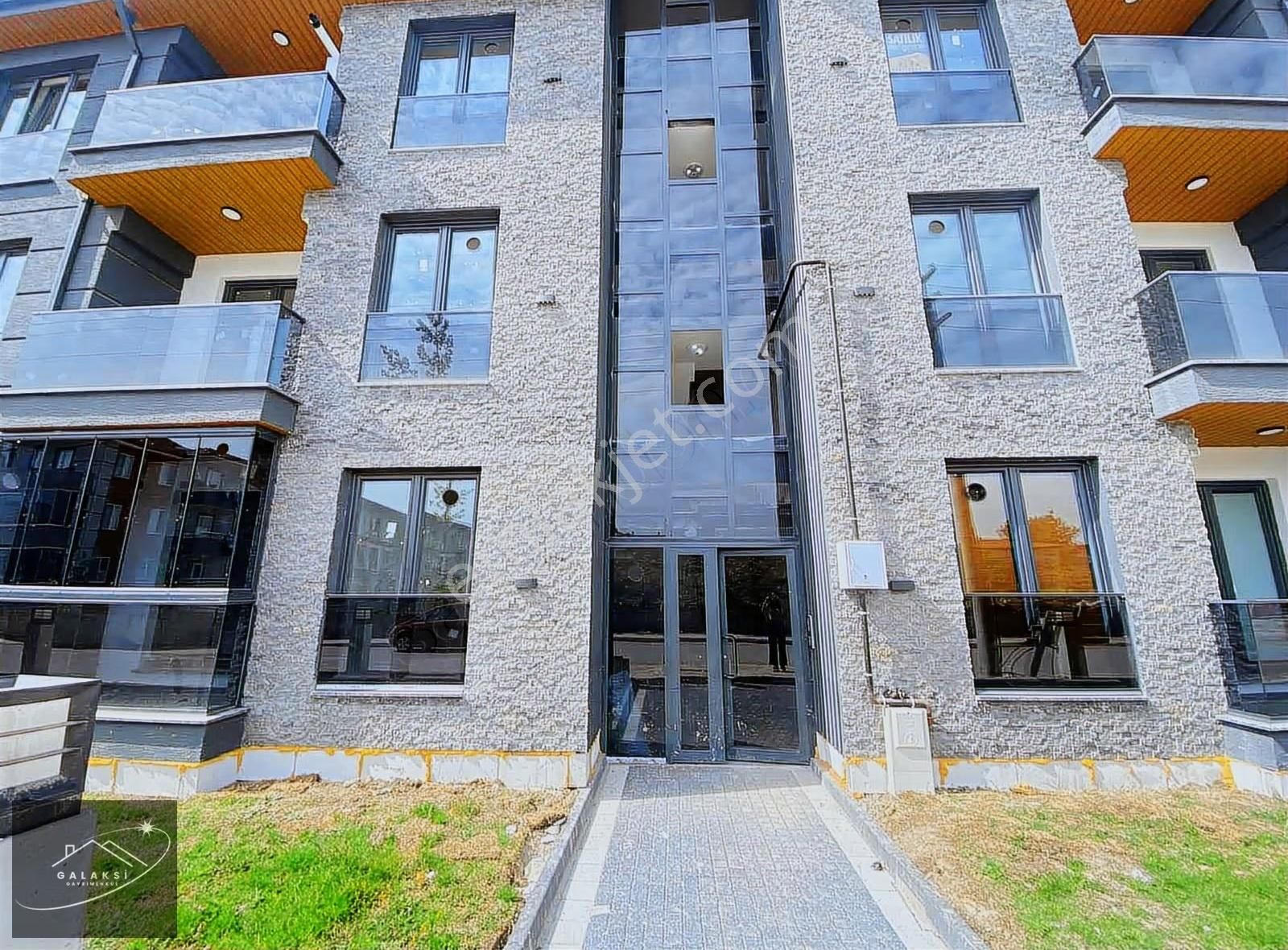 Erenler Yeni Mah. Geniş Sıfır Satılık 3+1 Lüks Daire - Görsel 9