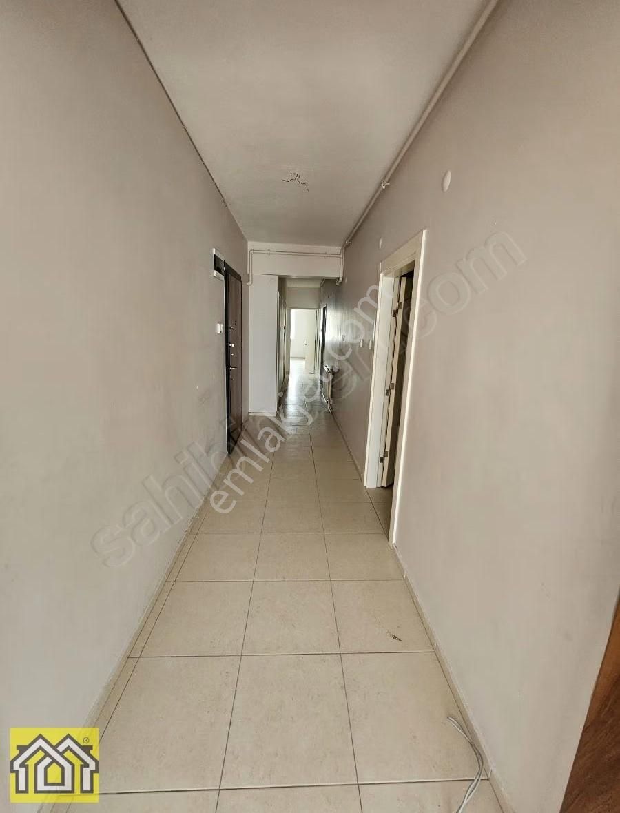 Göztepe Metro Durağı Yakını 3+1 128m2 Arakat Önü Açık Boş Daire - Görsel 15