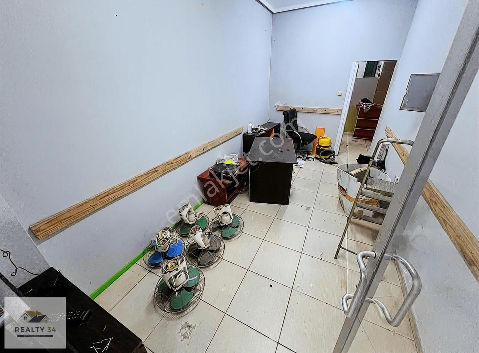 Mehmet Akif'te Cuma Pazarına. 2. Parsel Kiralık Dükkan - Görsel 5