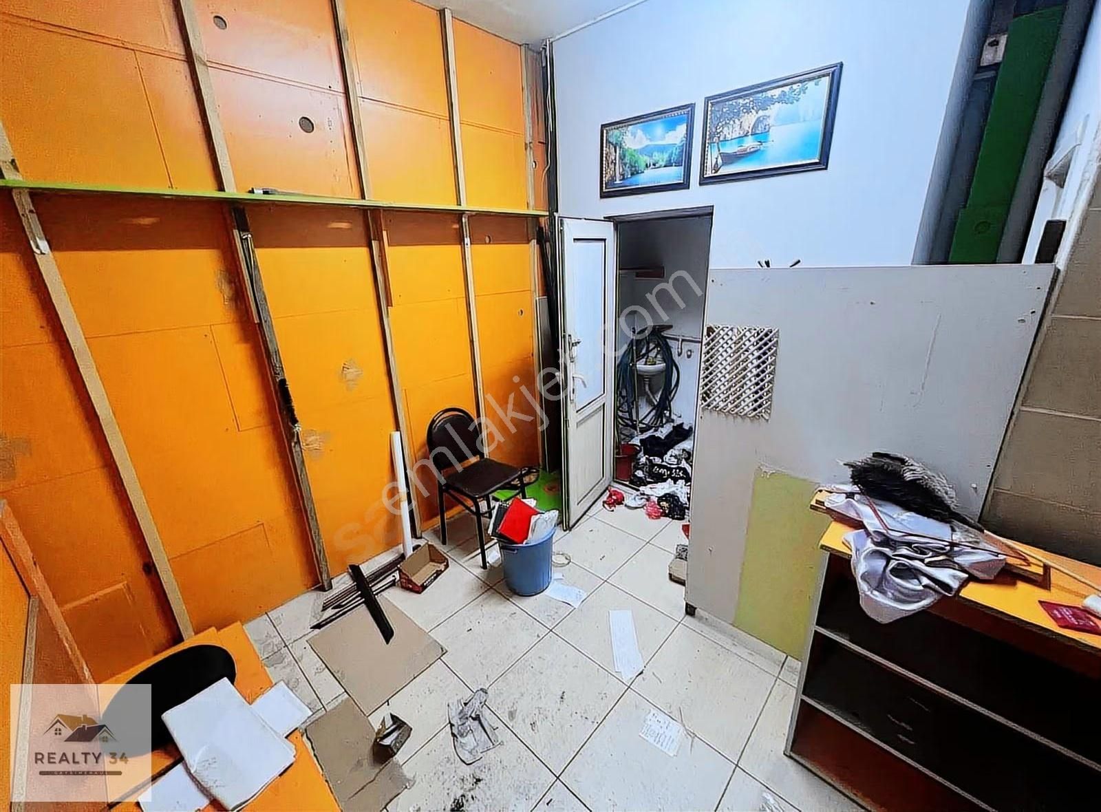 Mehmet Akif'te Cuma Pazarına. 2. Parsel Kiralık Dükkan - Görsel 13