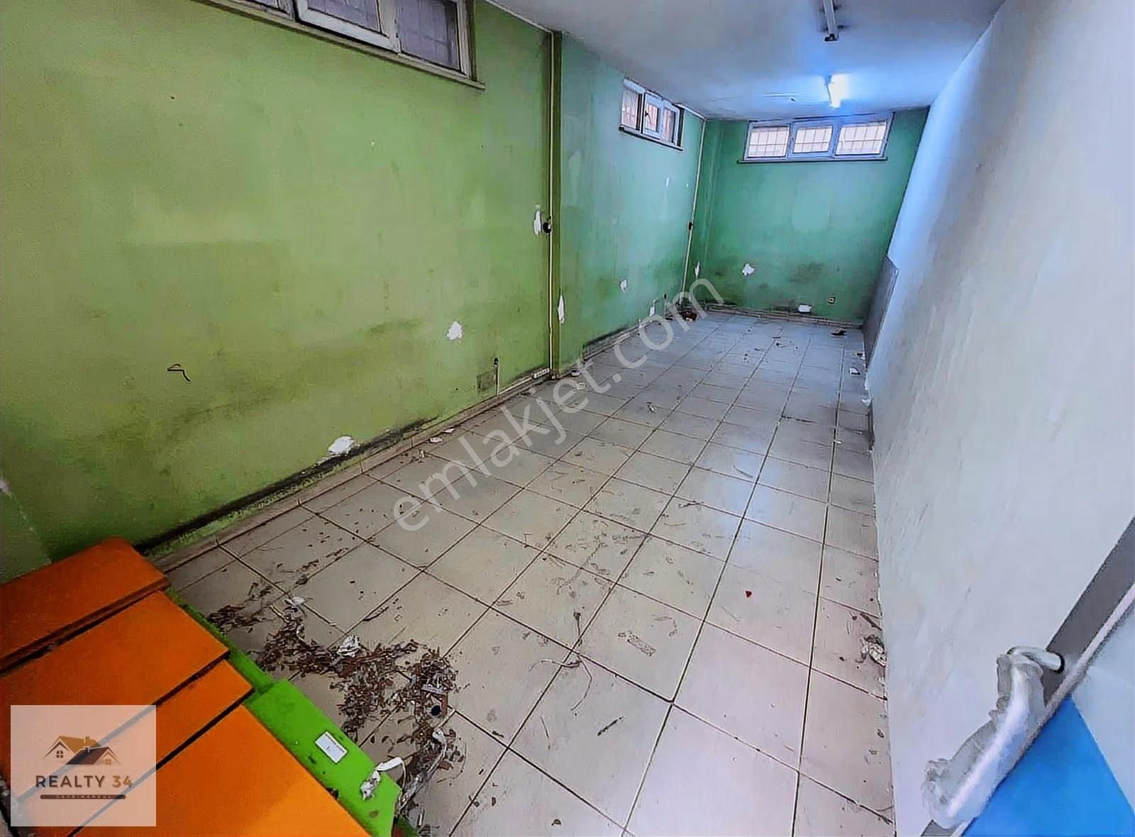 Mehmet Akif'te Cuma Pazarına. 2. Parsel Kiralık Dükkan - Görsel 11