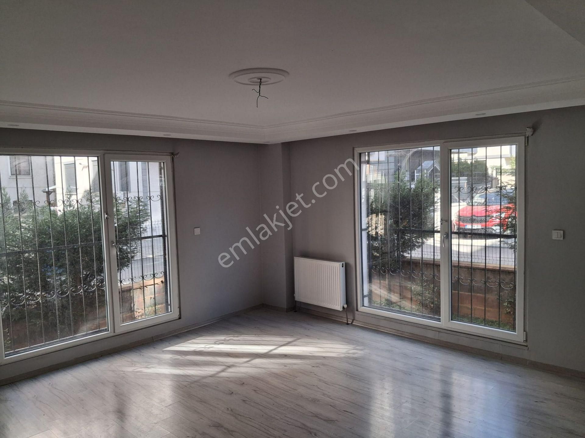 Tuzla Postane Mah. Site İçinde Bahçe Katı Ferah 2+1 Satılık - Görsel 2