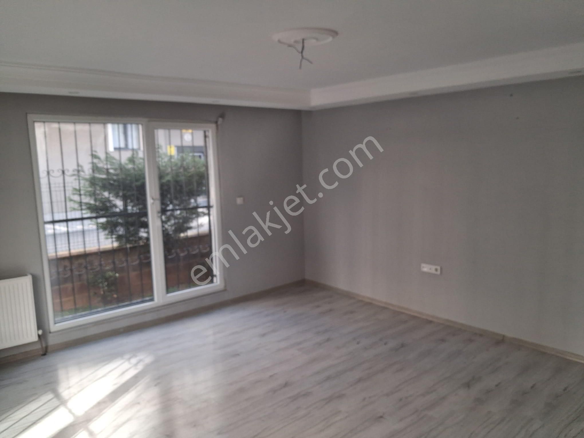 Tuzla Postane Mah. Site İçinde Bahçe Katı Ferah 2+1 Satılık - Görsel 12