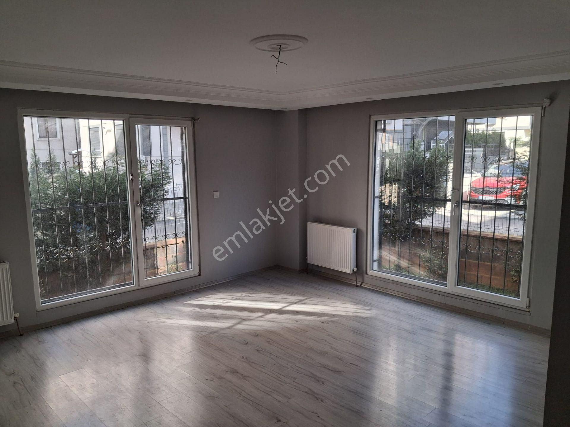 Tuzla Postane Mah. Site İçinde Bahçe Katı Ferah 2+1 Satılık - Görsel 3