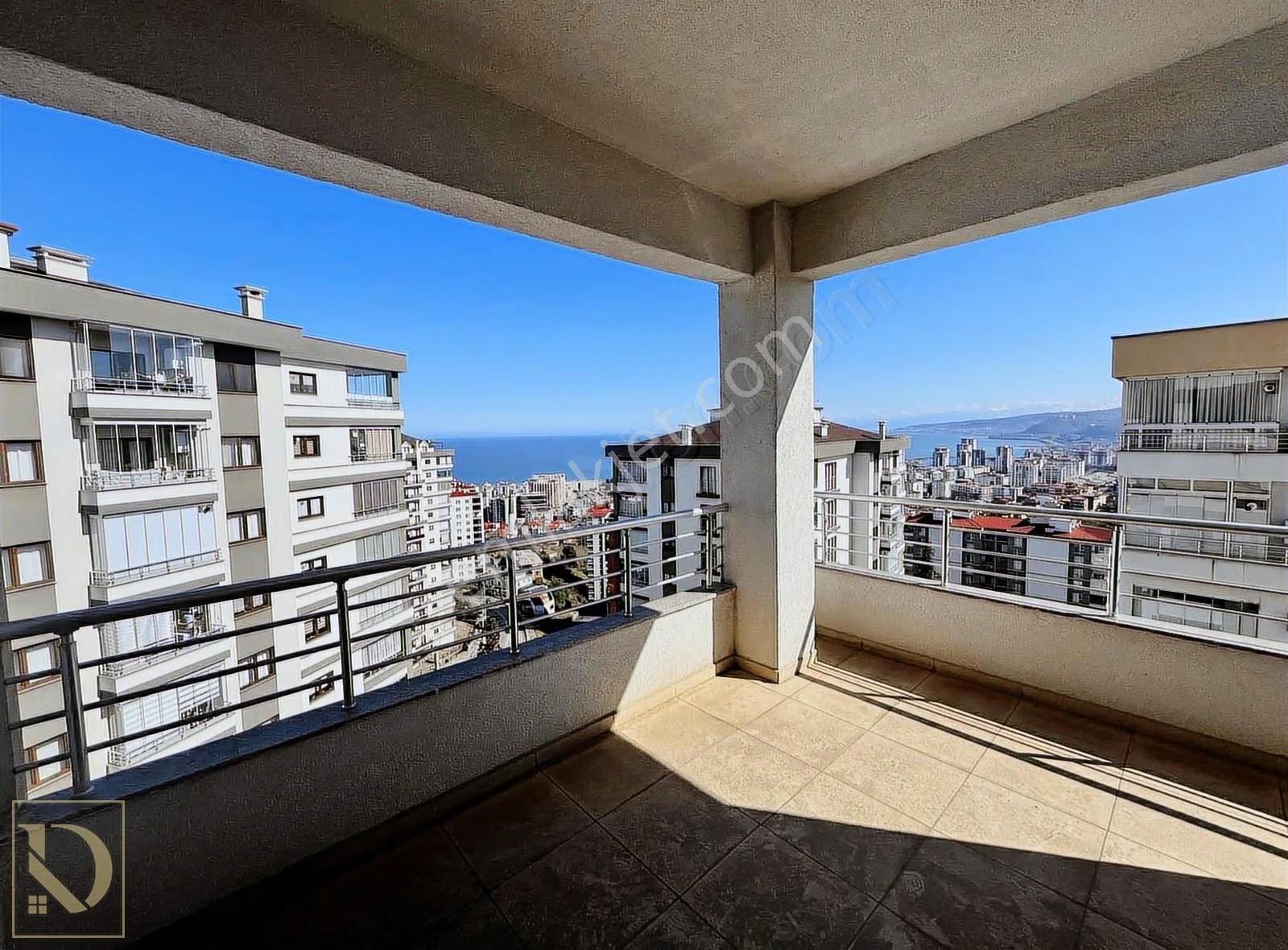 Detay'dan Yüksek Krediye Uygun Aquamarin'de Manzaralı Son Daire