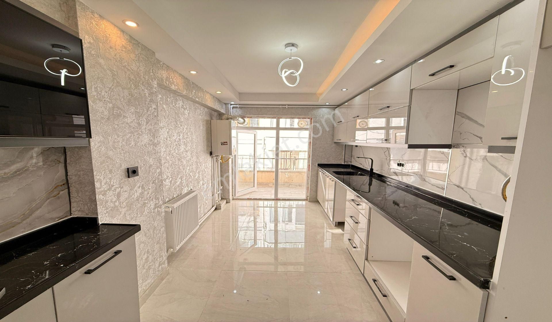 Pınarbaşında Sanatoryum Acil Yakını 3.katta Lüx Yapılı Balkonlu - Görsel 12