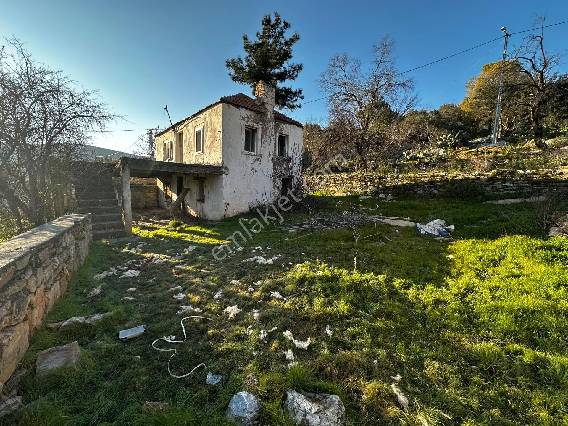 Bodrum Kumköyde Restorasyonada Uygun 2 Adet Taş Evli İmarlı Arsa