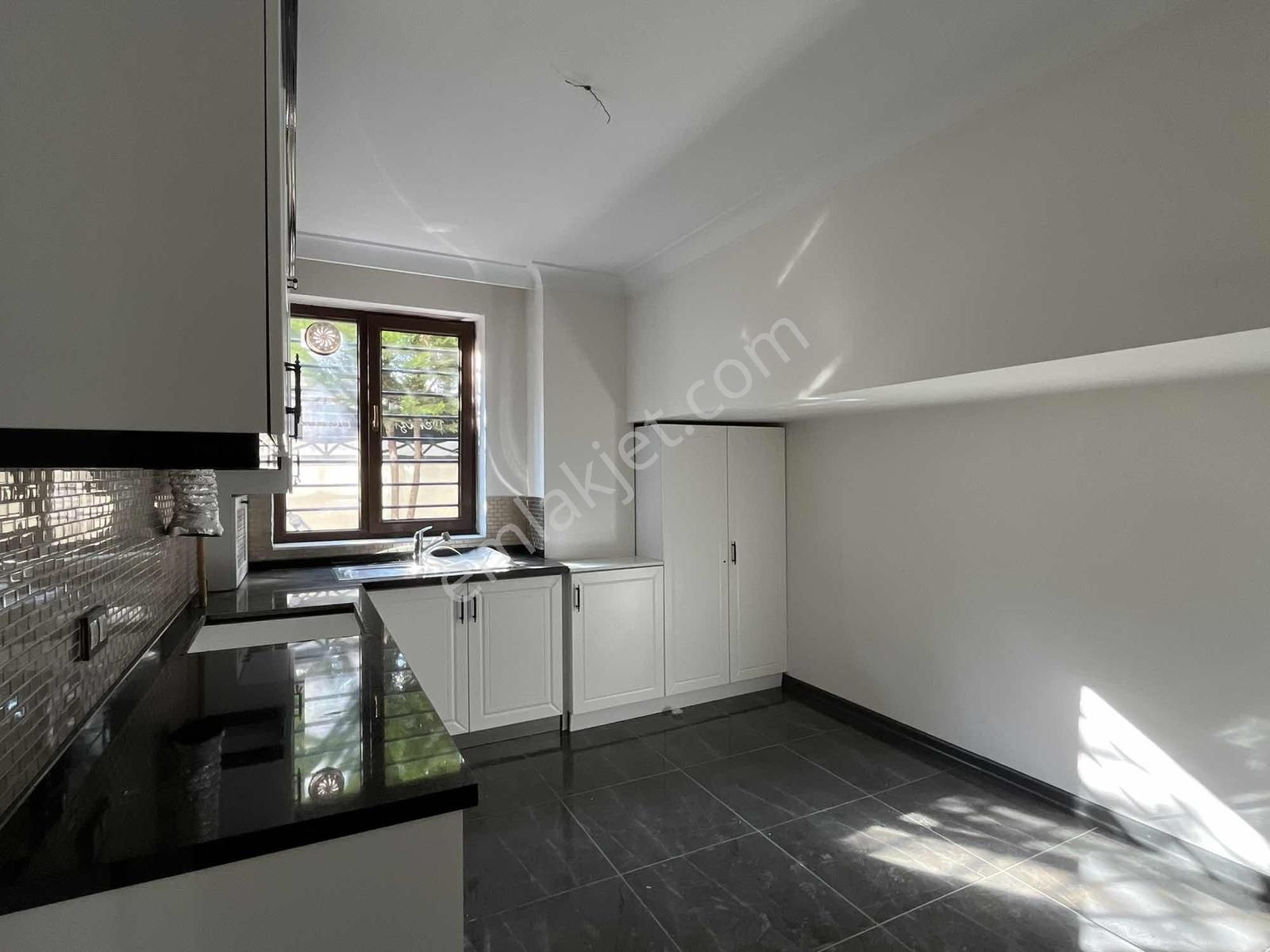 Çekmeköy Merkez Mahallesi - Safranbolu Evlerinde Kiralık Daire - Görsel 9