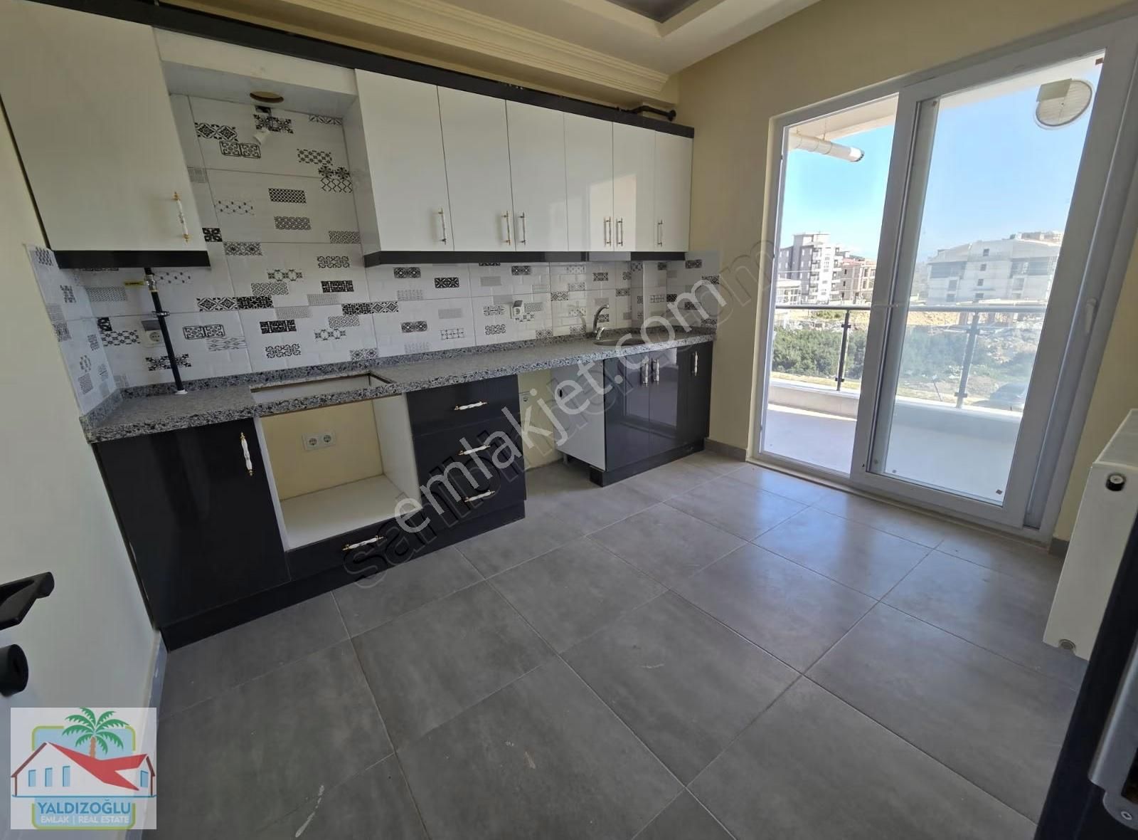 Atatürk Cd Üzerinde Kiralık Kombili 2+1 Daire - Görsel 19