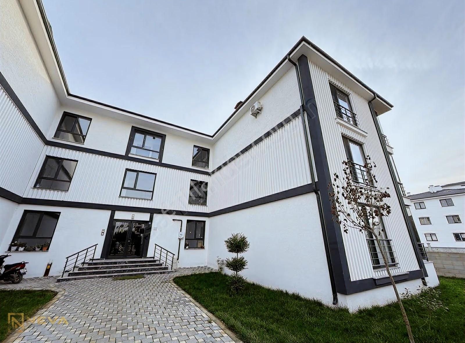 Arifiye Hanlıköy'de Kiralık Geniş 2+1 Daire - Görsel 12