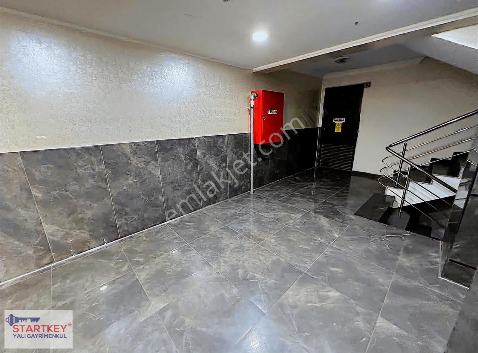 Çiğli Merkezi Konum Havuzlu Site Kiralık 1+1 Daire - Görsel 18