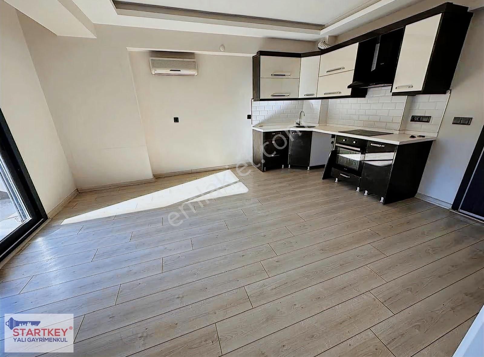 Çiğli Merkezi Konum Havuzlu Site Kiralık 1+1 Daire - Görsel 8