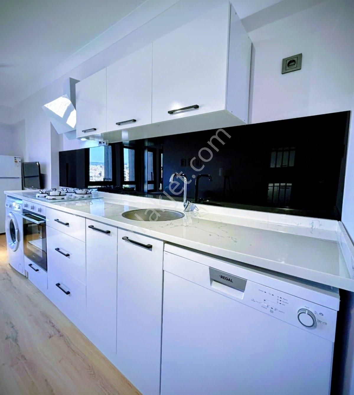 Arga'dan Bornova Hükümet Konağı Karşısı Kiralık 1+1 Eşyalı Daire - Görsel 13