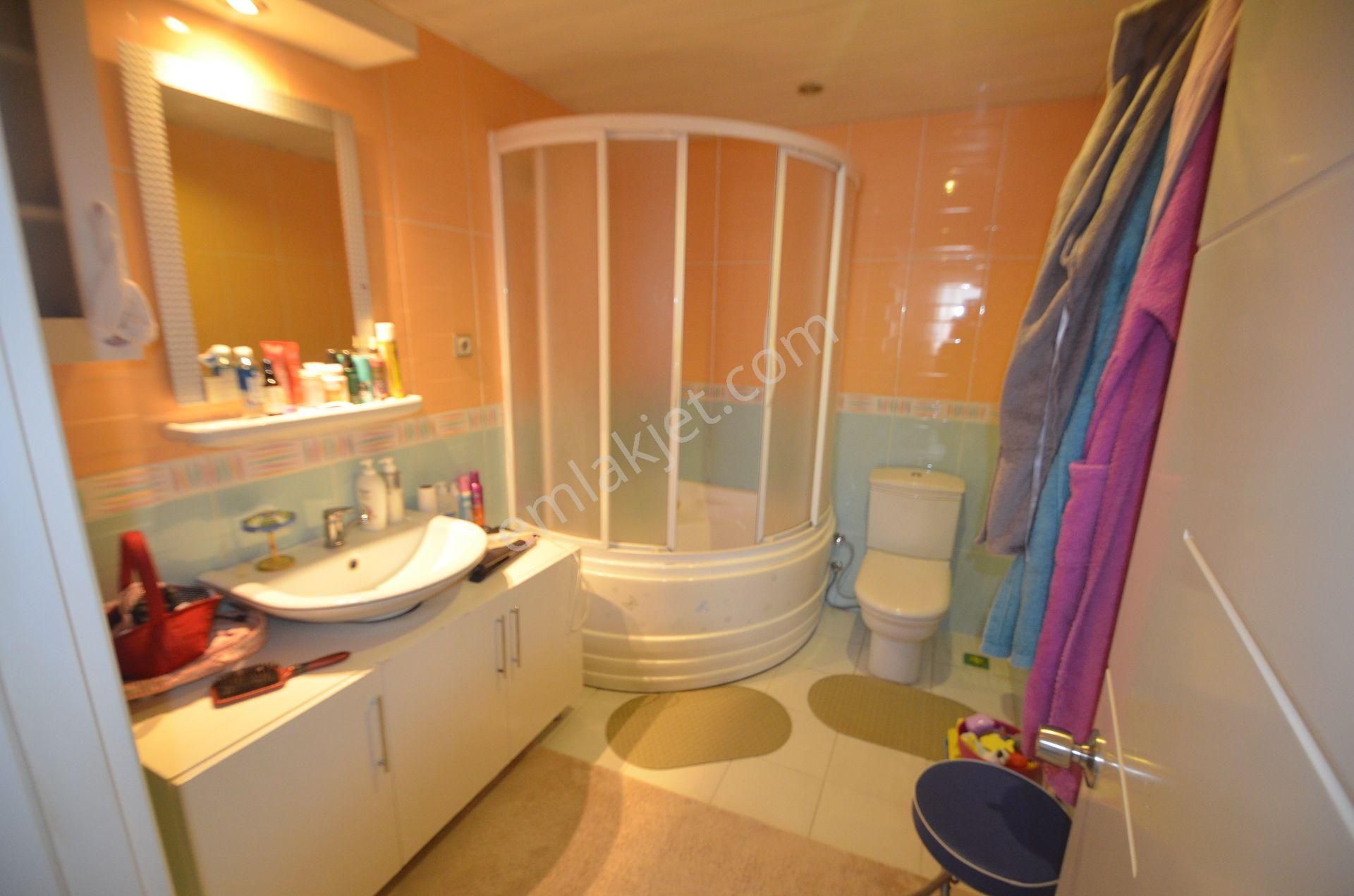 Flamingo'da Tadilatlı, Kilerli, Çift Banyolu Geniş 3+1 Daire - Görsel 31