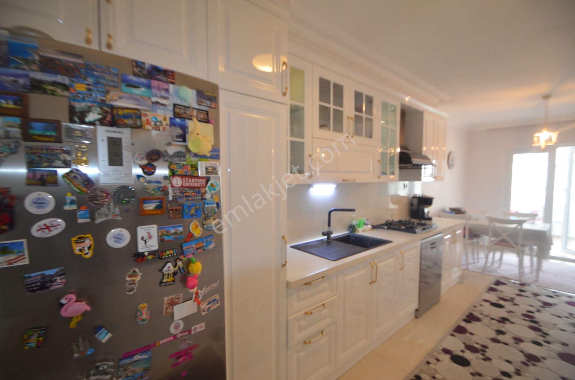 Flamingo'da Tadilatlı, Kilerli, Çift Banyolu Geniş 3+1 Daire - Görsel 11