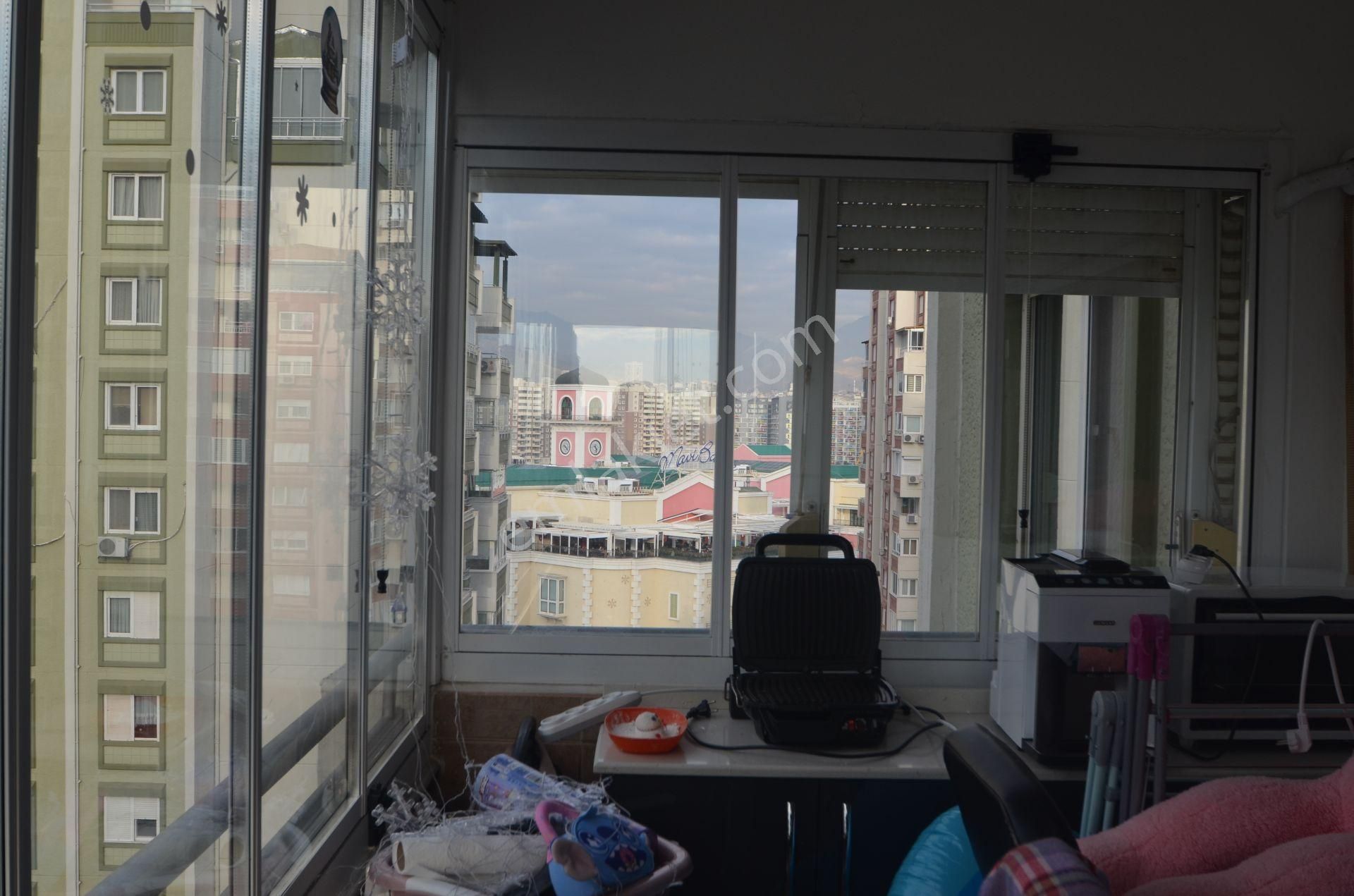 Flamingo'da Tadilatlı, Kilerli, Çift Banyolu Geniş 3+1 Daire - Görsel 2