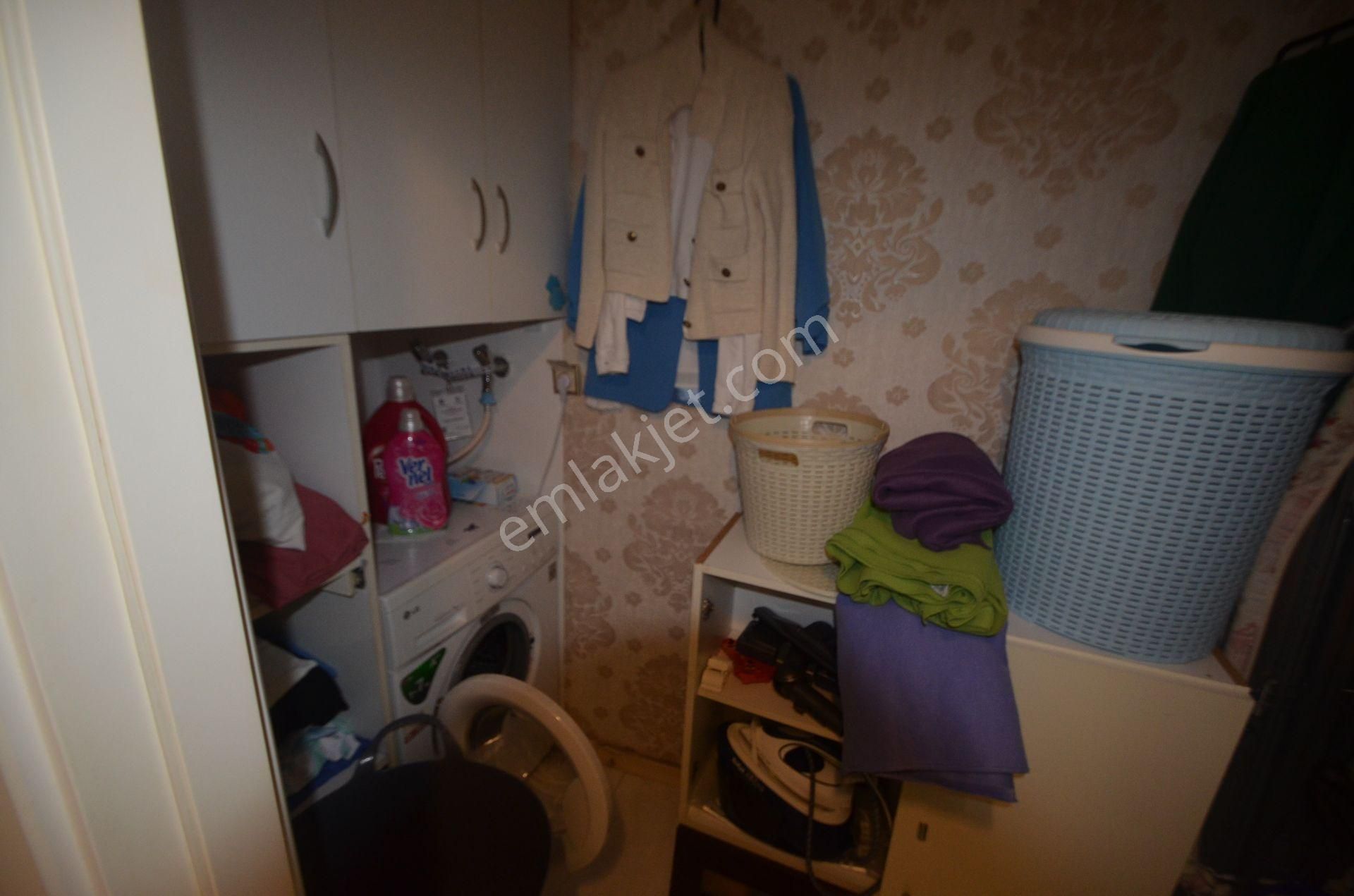 Flamingo'da Tadilatlı, Kilerli, Çift Banyolu Geniş 3+1 Daire - Görsel 18